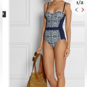 Tory Burch NWOT Laguna printed swimsuit